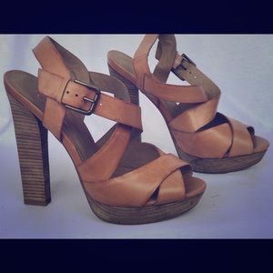 Jessica Simpson leather pumps